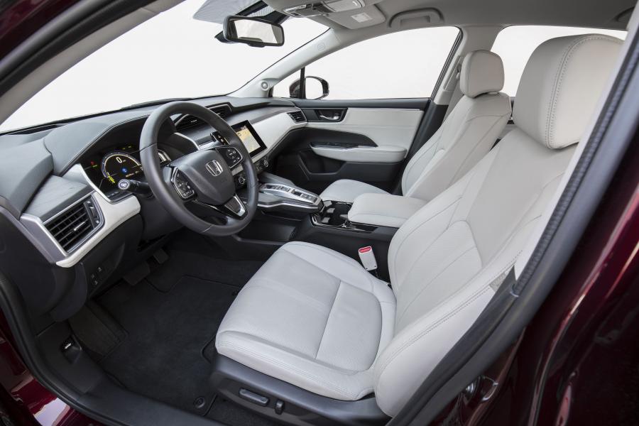 Интерьер Honda Clarity Fuel Cell 2019 года  (NA) (фото 21 из 50)